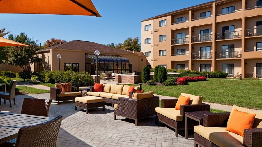 Courtyard By Marriott Columbia Hotel Exterior photo