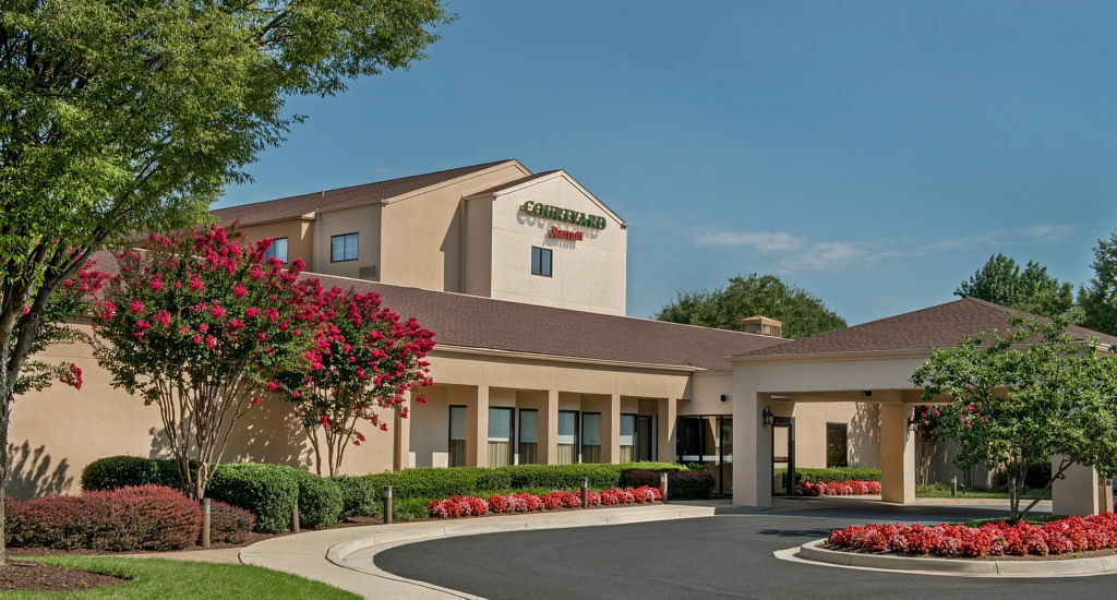 Courtyard By Marriott Columbia Hotel Exterior photo